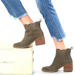 Toms Esme Suede Elastic Side Olive Green Ankle Boots Women's Size 8.5